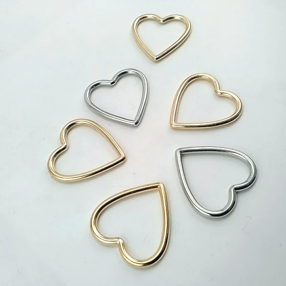 2 cm 0.8" Heart Shaped Swimsuit and Bikini Accessory - Neckline Accessory 50 Pieces/Pack CGT4500PCK