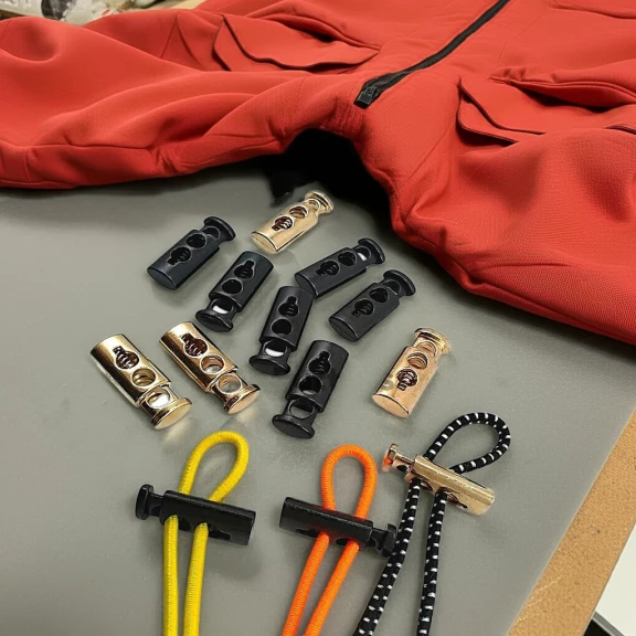 Metal Stoper İki Delikli 5 mm Delik Çaplı Üstten Basmalı Model - Zamak Stoper E 2061