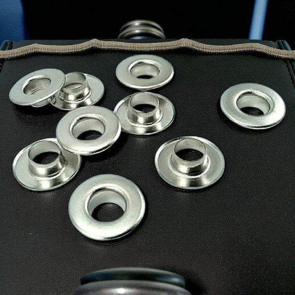 Çift Taraflı Kuşgözü No 4 Pirinç 5,8 mm (500 Ad/Paket) ERB0004PRC