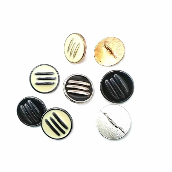 Üç Çizgili Mineli Alttan Dikme Düğme 17 mm - 27 Boy D 0010