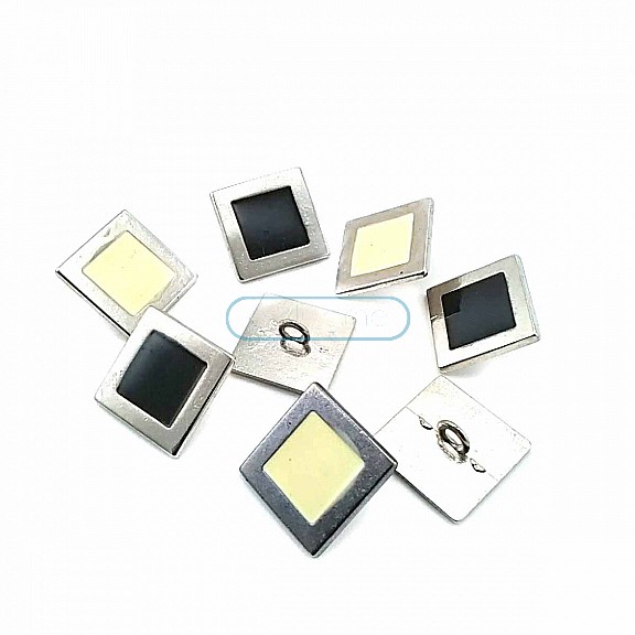 Kare Ortası Mineli Ayaklı Düğme 18 mm - 28 Boy D 0012