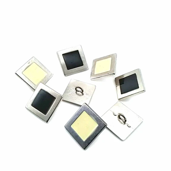 Kare Mineli Ayaklı Düğme 13 mm - 21 Boy D 0012K