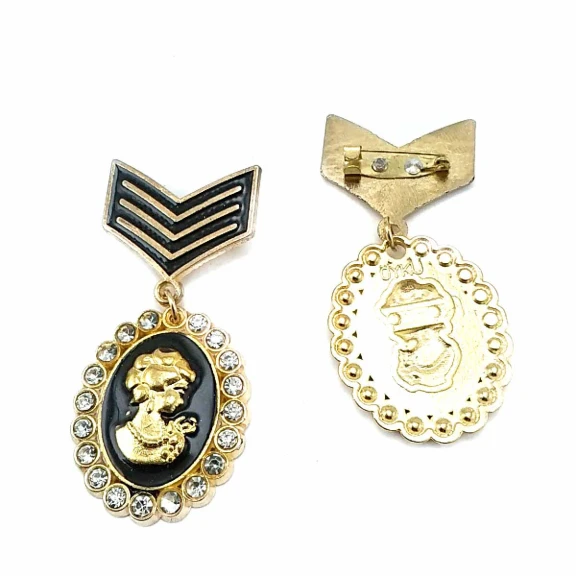 Bayan Yüzü Altın Renk Madalya Tipi Broş BRS0008