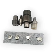 Çıt çıt Düğme Montaj Kalıbı İtalyan Stil Deluxe 500 Serisi KLP00500DLX