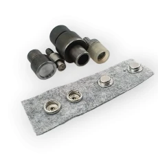 Çıt çıt Düğme Montaj Kalıbı İtalyan Stil Deluxe 1200 Serisi KLP01200DLX