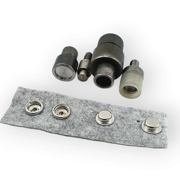 Çıt çıt Düğme Montaj Kalıbı İtalyan Stil Deluxe 500 Serisi KLP00500DLXMINI