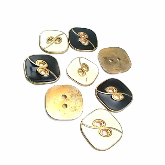 Kare Mineli İki Delikli Düğme 25 mm - 40 Boy D 0020