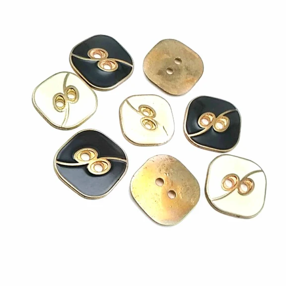 Kare Mineli İki Delikli Düğme 25 mm - 40 Boy D 0020