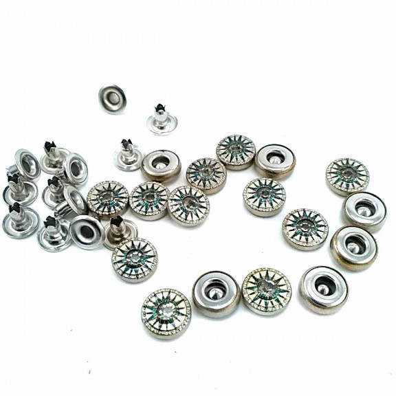 Rhinestone Solar Design Rivet 10 mm 16 L R0032