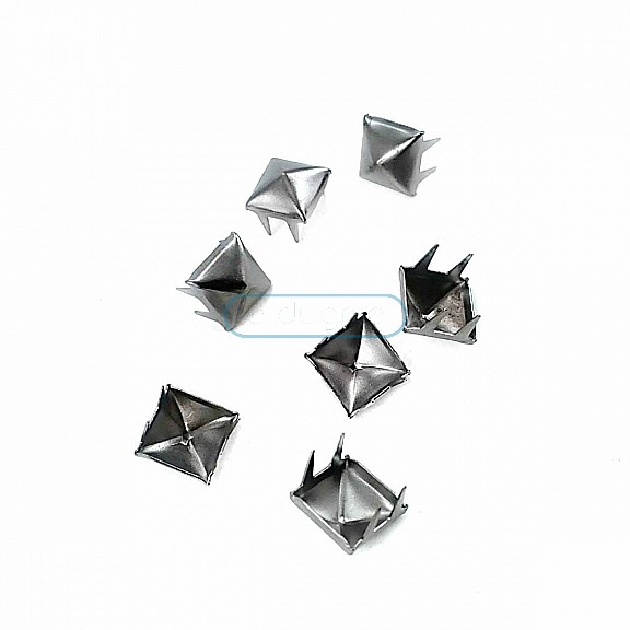 Pyramid Shape 8 mm Punk Spikes Spots  Studs  (250 Pcs / Package) TR0018