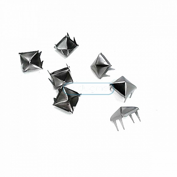 Pyramid Shape 8 mm Punk Spikes Spots  Studs  (250 Pcs / Package) TR0018