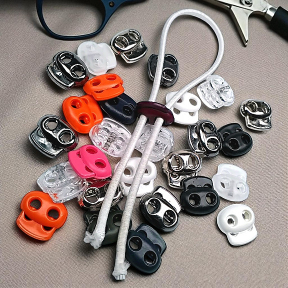 Plastik Stoper İki Delikli 4 mm Delik Çaplı Üstten Basmalı - Ay Model Stoper H002807