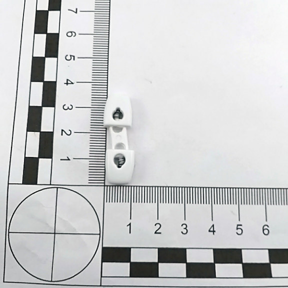İki Delikli Plastik Stoper 4 mm Delik Çaplı Üstten - Alttan Basmalı - Özel Model H002917