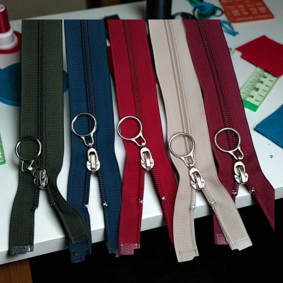 47 cm Tip 10 Naylon Mont Fermuarı – Açık Uçlu (Separe) ZPHSN0047T10