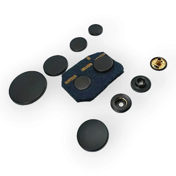 Mont Çıtçıt Düğme Zamak Çıt Çıt Deluxe Serisi İtalyan Stil DLX00884Z