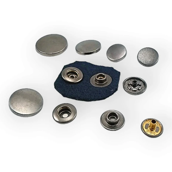 Mont Çıtçıt Düğme Zamak Çıt Çıt Deluxe Serisi İtalyan Stil DLX00884Z