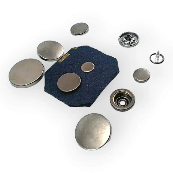 Mont Çıtçıt Düğme İtalyan Stil Zamak Çıt Çıt Deluxe Serisi 503C DLXC00503Z