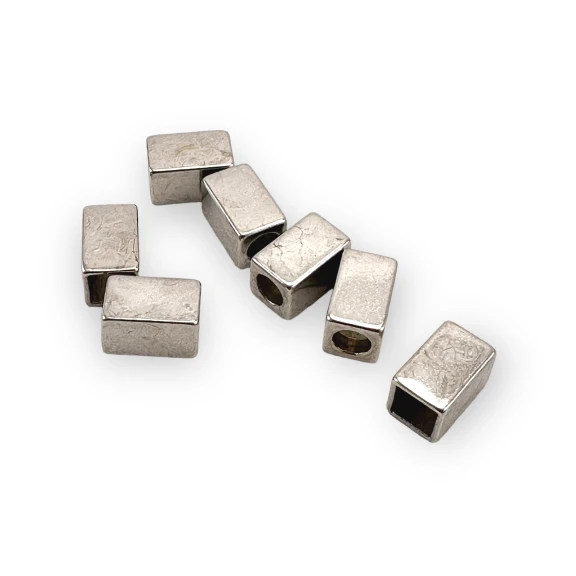 Bağucu  Küp Şekil  7 x 12 mm Giriş 5 mm PBB0015