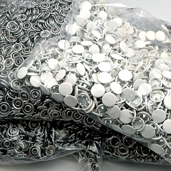 Kapaklı Bebe Çıtçıt 9,5 mm Ekru Boyalı Paslanmaz 250 Ad/Paket C0014PromoPEcru