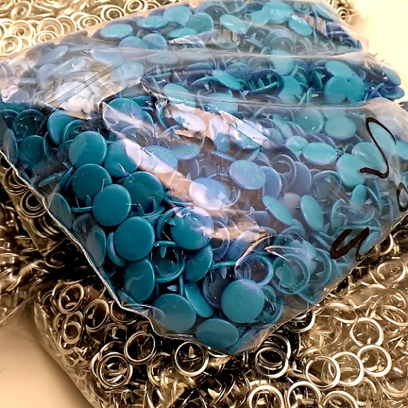 Kapaklı Bebe Çıtçıt 9,5 mm Saks Mavi Boyalı Paslanmaz 250 Ad/Paket C0014PromoSMavi