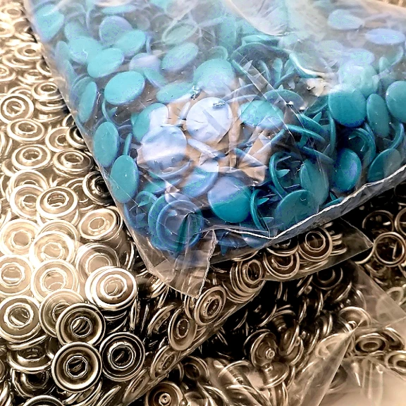 Kapaklı Bebe Çıtçıt 9,5 mm Saks Mavi Boyalı Paslanmaz 250 Ad/Paket C0014PromoSMavi