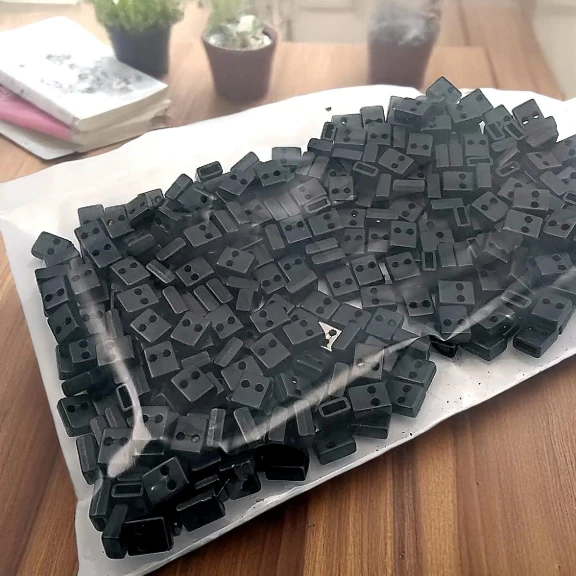 Sewable Tie End Promotion Package 6.5 x 8 mm Entry 5 mm - 0,20" 350 Pieces/Pack E 2004 PROMO