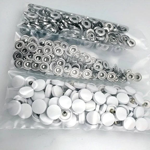 12,5 mm Çıtçıt Takımı Optik Beyaz Plastik Kapaklı - Gümüş 3 Alt Parça 100 adet/pkt ERC00125PLOBeyaz