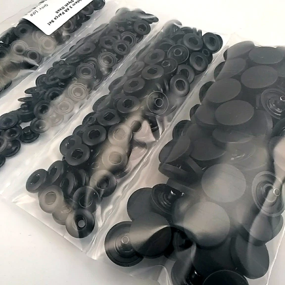 Plastic Cap Snap Fastener Set with 17 mm - 0,67" Black 100 pieces/pack ERC0017PLSiyah
