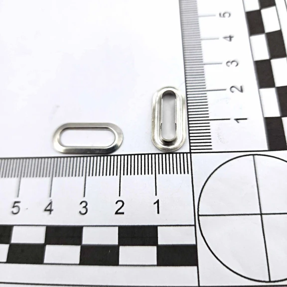 Oval Eyelet 1,5 cm Brass 19/32"  (500 Pieces/Pack) EROV0015PR