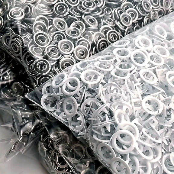 Bebe Çıtçıtı 9,5 mm Optik Beyaz Paslanmaz Delikli Klikıt Çıtçıt 250 Adet/Pk C0095DPPKOwhite