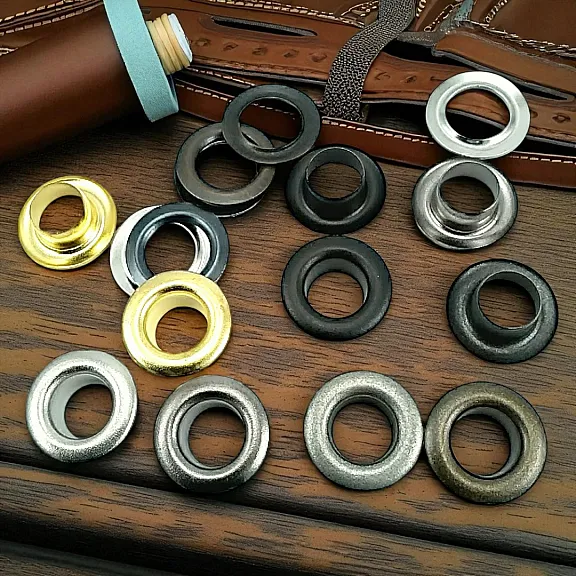 Curved Eyelet 5/16" Brass 8 mm (500 Pcs/Pack) ERB0005PR