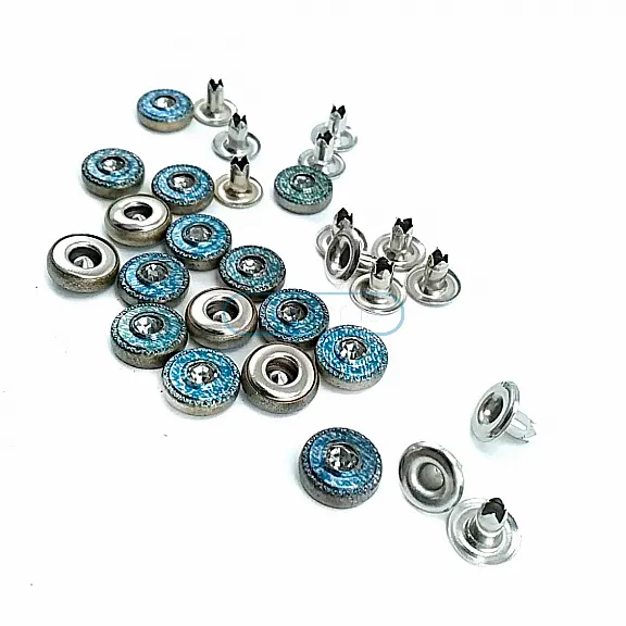Rhinestone Blue Design Rivet 10 mm 16 L R0015