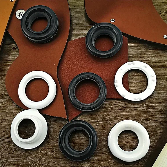 Eyelet 21/64" Plastic 8,5 mm (500 Pcs/Pack) HZR0005PL