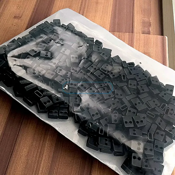 Sewable Tie End Promotion Package 6.5 x 8 mm Entry 5 mm - 0,20" 350 Pieces/Pack E 2004 PROMO