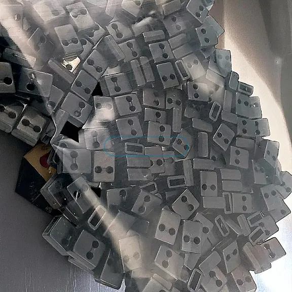 Sewable Tie End Promotion Package 6.5 x 8 mm Entry 5 mm - 0,20" 350 Pieces/Pack E 2004 PROMO
