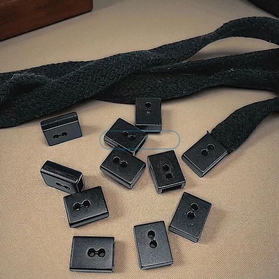 Cord End Sew-On - Cube Shape Matte Black 50 pcxs/Packet Entry 7.5 mm - 0,27" PROMOART0034