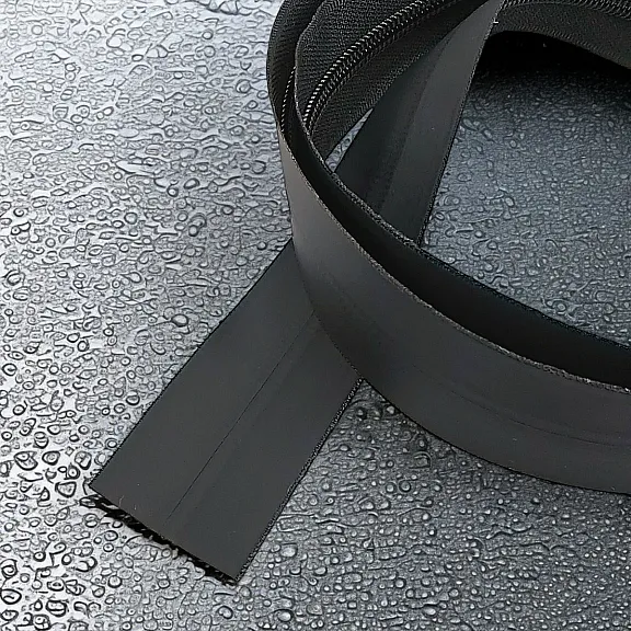 Waterproof Zipper #8 Roll PU Spiral Chain ZP00SERITT8PU