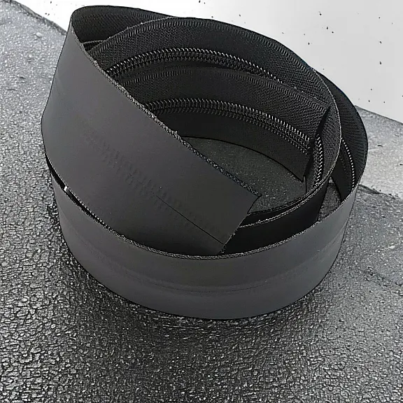 Waterproof Zipper #8 Roll PU Spiral Chain ZP00SERITT8PU